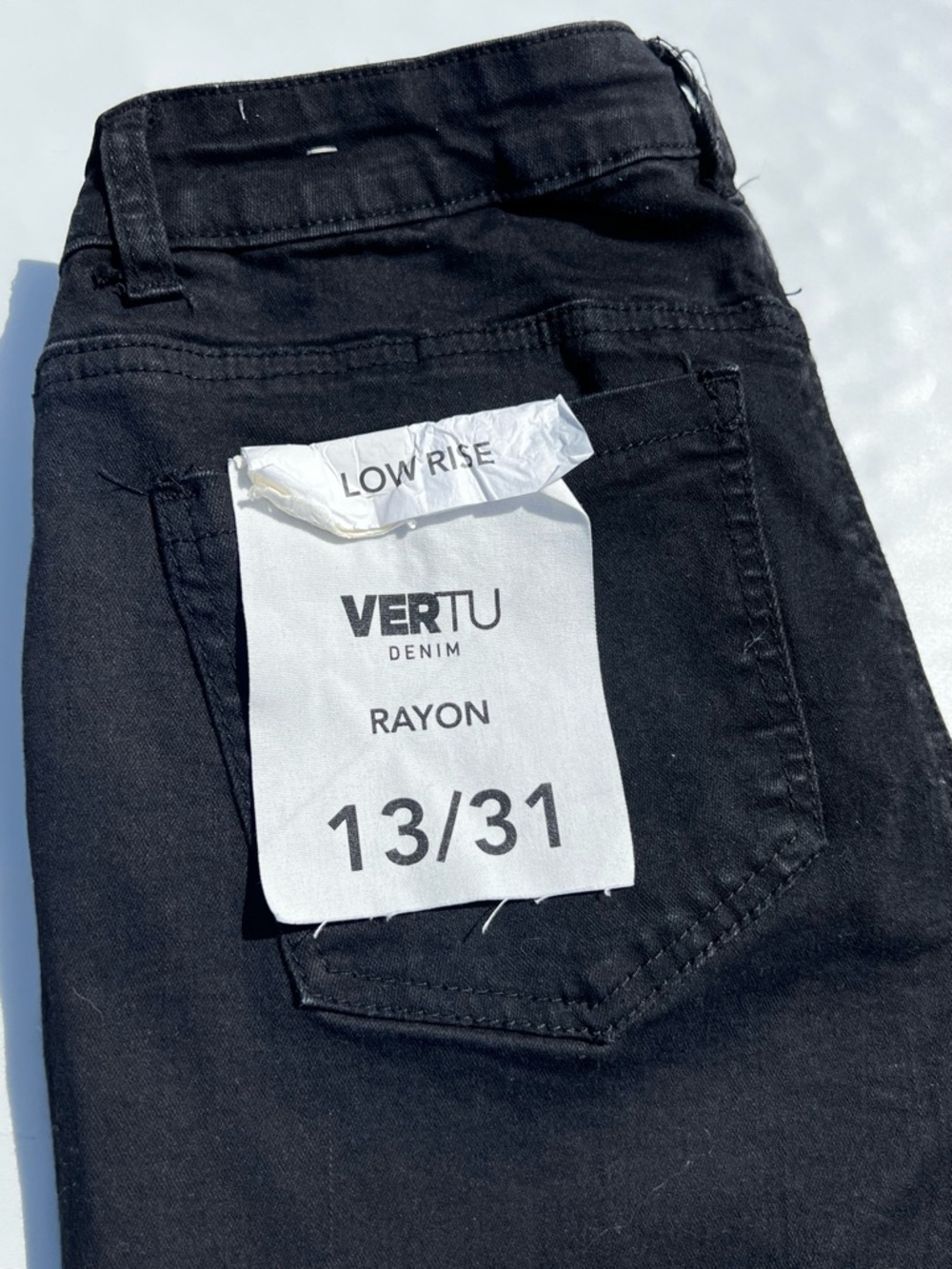 Low rise VERTU denim Rayon color medium washed black 13/31 size 28